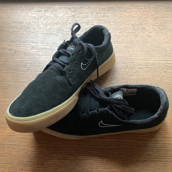 NIKE -  SB Shane Black & Gum Skate Shoes Unisex - Picture 7 of 12